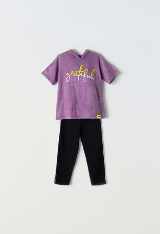EBITA capri leggings set in purple with "GRATEFUL" logo.