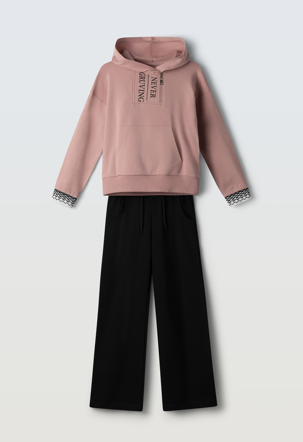 Σετ φόρμας φούτερ ΕΒΙΤΑ σε ροζ χρώμα.