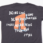 Σετ σορτς TRAX σε χρώμα ανθρακί με μέντα.