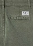 Βερμούδα Pepe Jeans σε λαδί χρώμα.