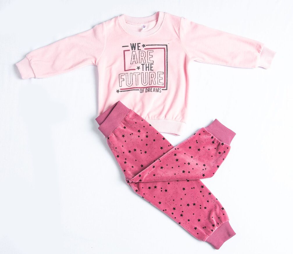 DREAMS velvet pajamas in pink with embossed print and glitter.