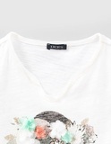 IKKS blouse in white color with flowers.