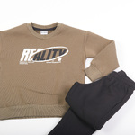 Σετ φόρμας TRAX με λαιμόκοψη σε χακί-μαύρο χρώμα.