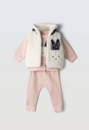 Σετ φόρμας  3 τεμ. ΕΒΙΤΑ σε ροζ χρώμα με γούνινο γιλέκο.