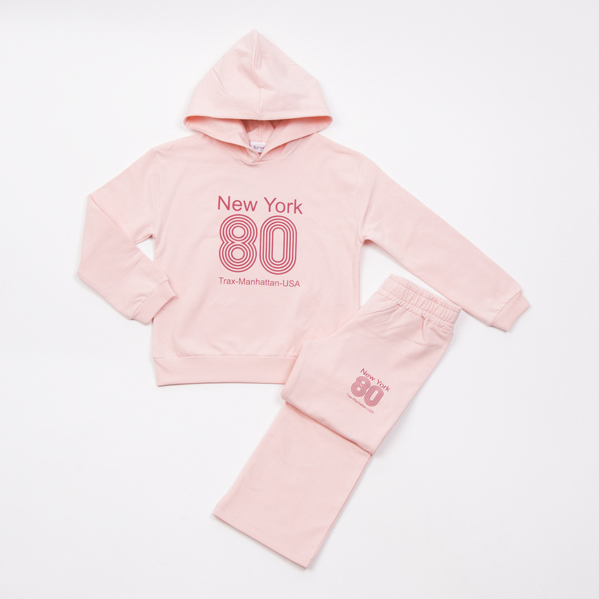 Σετ φόρμας TRAX με κουκούλα σε ροζ χρώμα.