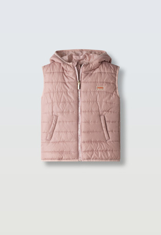 EVITA sleeveless jacket in dark pink.