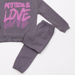 Σετ φόρμας TRAX με κουκούλα σε σκούρο γκρι χρώμα.