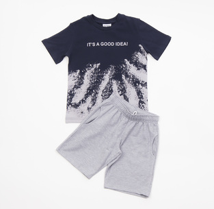 TRAX shorts set, dark blue blouse with special print and shorts.