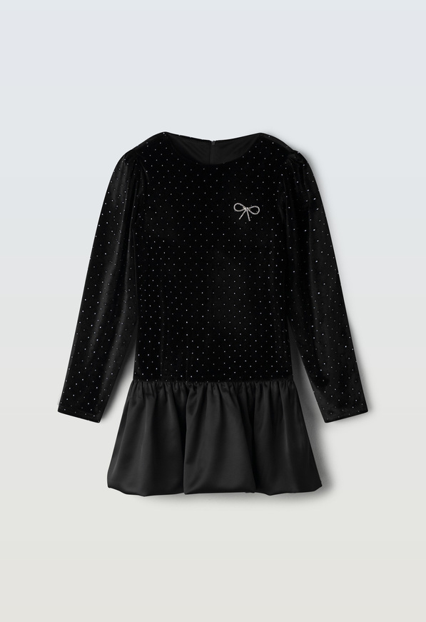 Βελουτέ φόρεμα ΕΒΙΤΑ σε μαύρο χρώμα με στρας.