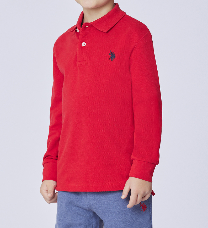 Μπλούζα polo πικέ U.S. POLO σε κόκκινο χρώμα.