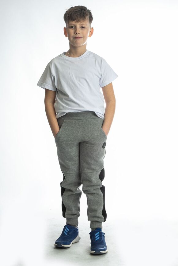 JOYCE sweatpants in gray melange color with elastic waist.