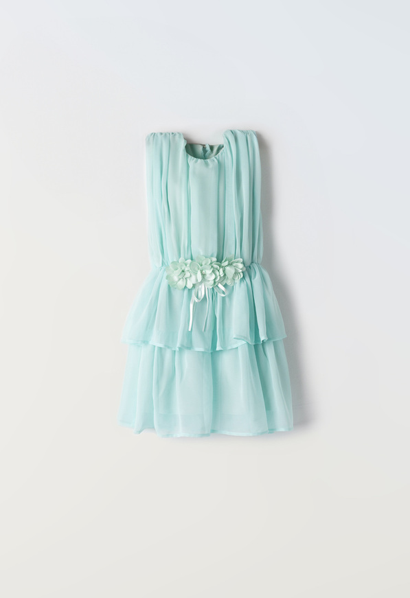 Φόρεμα ΕΒΙΤΑ σε μέντα χρώμα με σχέδιο από βολάν.