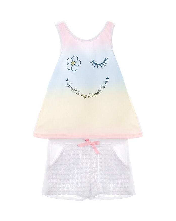 SPRINT set, sleeveless tricolor blouse and white lace shorts.