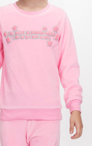 DREAMS velvet pajamas in pink.