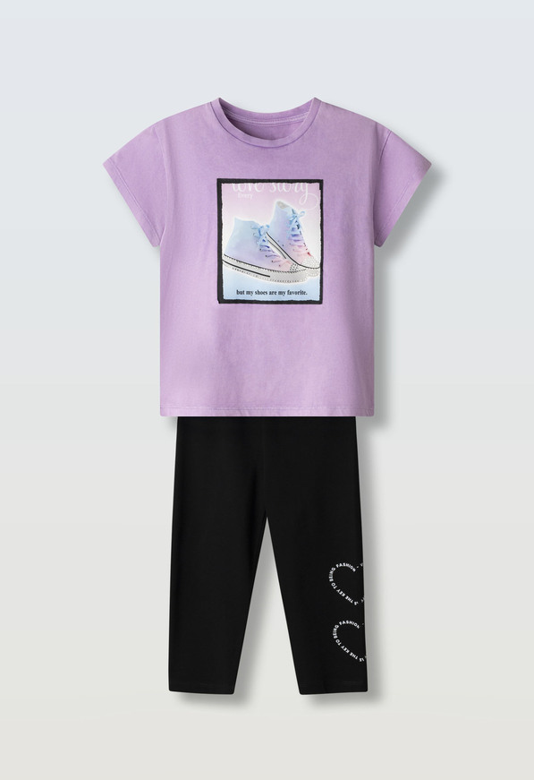 Σετ κολάν ΕΒΙΤΑ σε λιλά με μαύρο χρώμα.