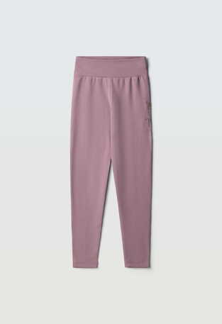 EVITA leggings in purple.