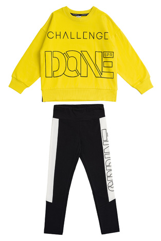 Set of SPRINT leggings in yellow with the "CHALLENGE DONE" logo.