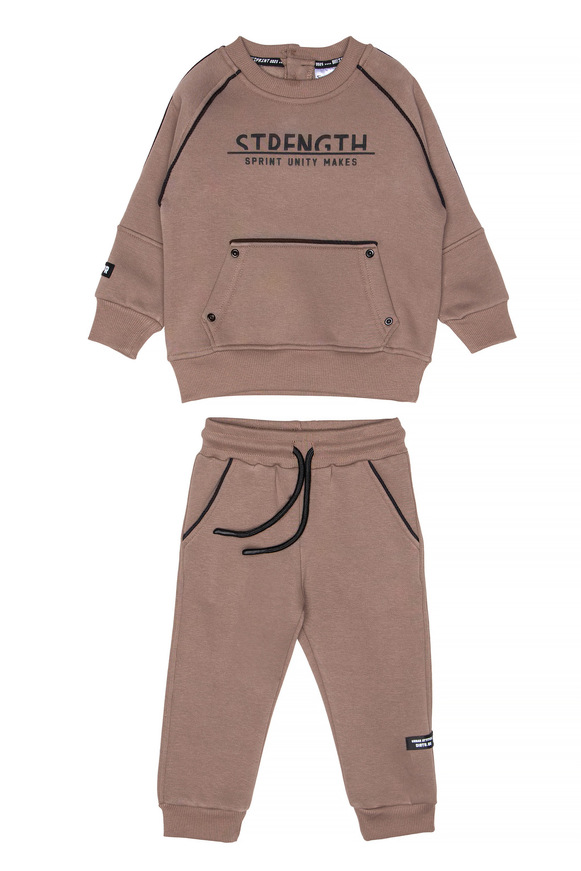 Σετ φόρμα SPRINT με στρογγυλή λαιμόκοψη σε ανοιχτό καφέ χρώμα.