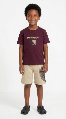 Σετ σορτς TRAX σε μπορντώ με μπεζ χρώμα.