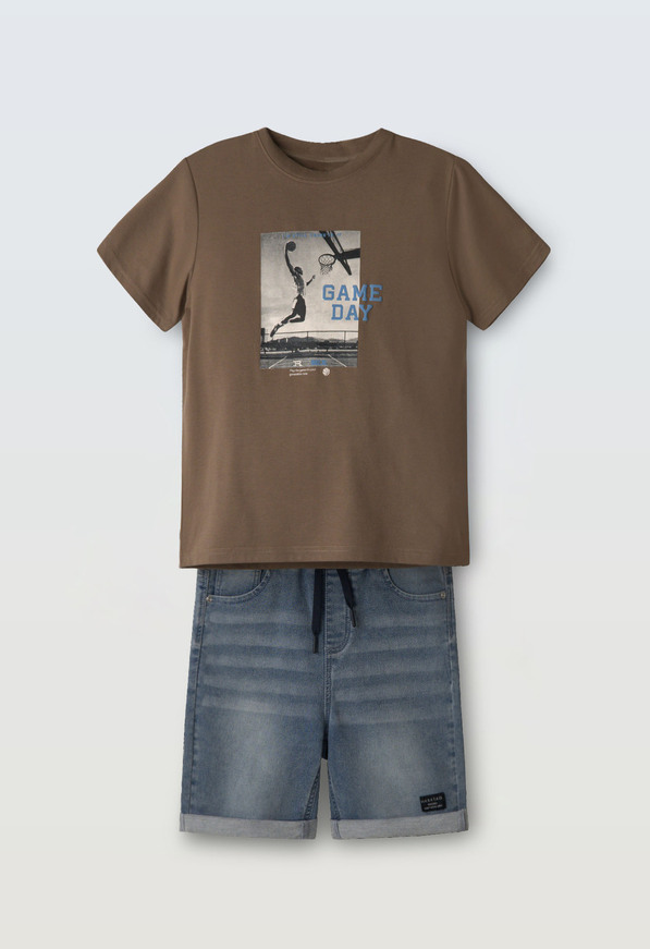 Σετ βερμούδα τζιν HASHTAG σε χρώμα καφέ με μπλε ανοιχτό.