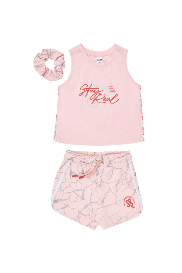 Σετ σορτς SPRINT σε χρώμα ροζ ανοιχτό με ασορτί λάστιχο για τα μαλλιά.