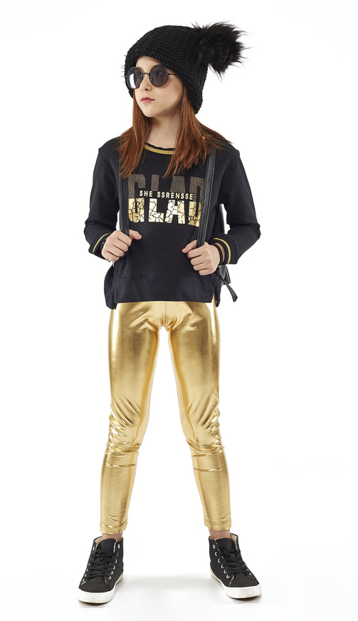 EBITA leggings set, cotton blouse with strass details on the front, and shiny leggings with elastic in the waist.