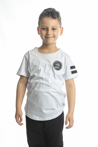 T-shirt JOYCE σε λευκό χρώμα με λεπτομέρεια μαύρων γραμμώσεων.