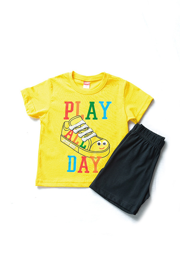 JOYCE set, cotton blouse with print on the front in yellow, and bermuda shorts in black with elastic in the middle.