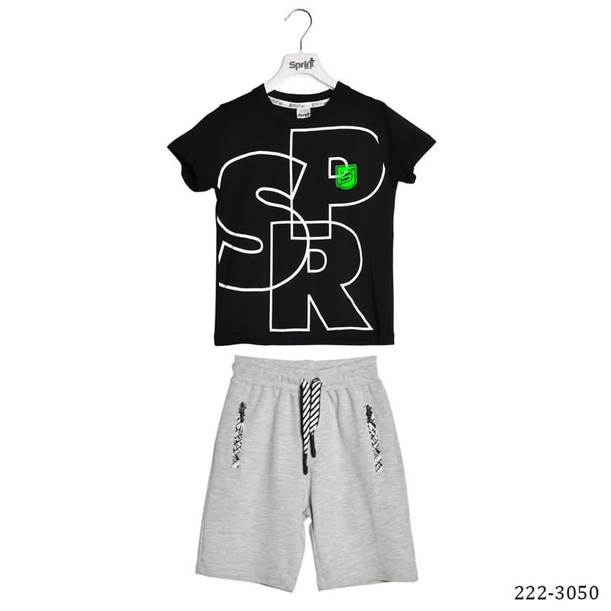 Set of SPRINT shorts, black printed top and shorts with zipped pockets.