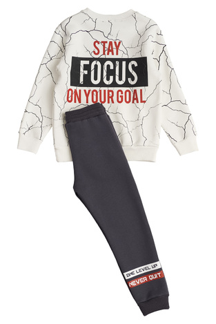 SPRINT tracksuit set in off-white color with "KEEP MOVING FORWARD" logo.