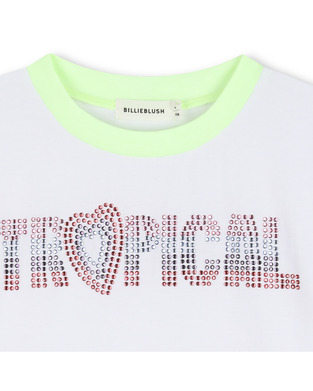 Κοντομάνικη μπλούζα BILLIEBLUSH σε λευκό χρώμα και τύπωμα με στρας.