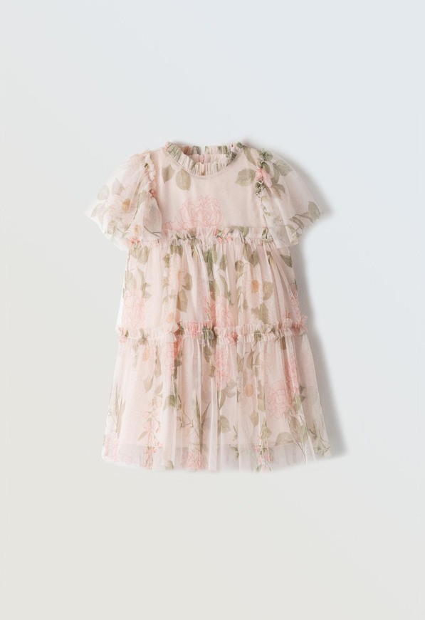 Τούλινο φόρεμα ΕΒΙΤΑ με floral τύπωμα σε ροζ χρώμα.