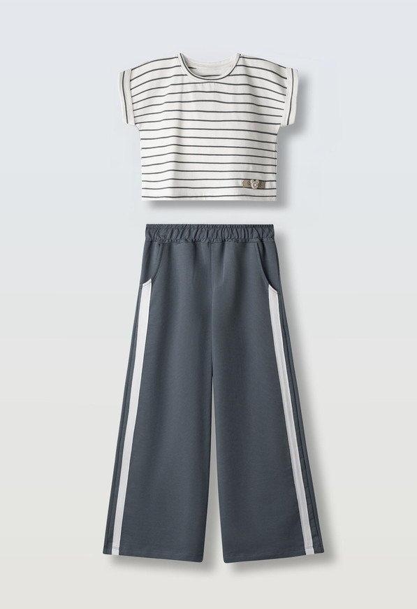 Σετ παντελόνα ΕΒΙΤΑ ριγέ εκρού-ανθρακί χρώμα.