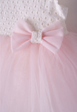 Φόρεμα ΕΒΙΤΑ σε ροζ χρώμα με τούλινο τελείωμα.