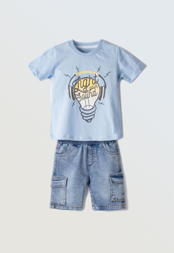 Σετ 2 τεμ. HASHTAG, κοντομάνικη μπλούζα σε χρώμα σιέλ και τζιν βερμούδα.