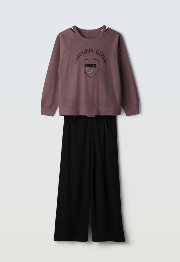 Σετ μπλούζα με παντελόνα Εbita σε ροζ σκούρο με μαύρο χρώμα.