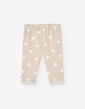 Παντελόνι φούτερ LOSAN σε μπεζ χρώμα με all over τύπωμα καρδούλες.
