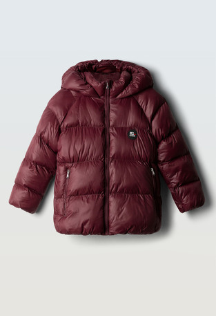 EVITA jacket in burgundy color with hood.