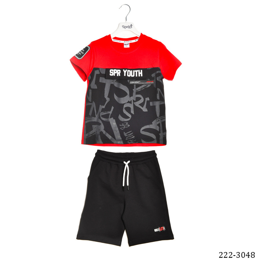 Set of SPRINT shorts, red blouse with patch and shorts with elastic waist.
