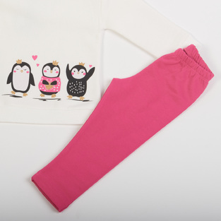 Set of TRAX leggings in ecru-fuchsia color.