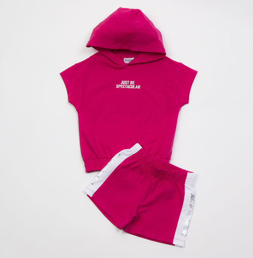 Set of TRAX shorts, hooded top and fuchsia shorts.