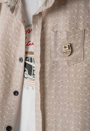 Σετ 3 τεμ. HASHTAG, πουκάμισο σε χρώμα μπεζ, μπλούζα και βερμούδα.