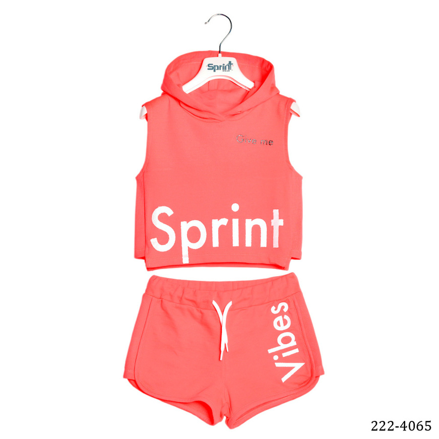 Set of SPRINT shorts, coral hooded top and shorts with elastic waist.