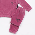 Βελουτέ σετ φόρμας TRAX σε σκούρο ροζ χρώμα.