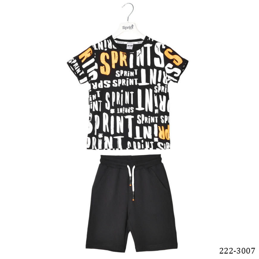 Set of SPRINT shorts, top with all over print and shorts with elastic waist.