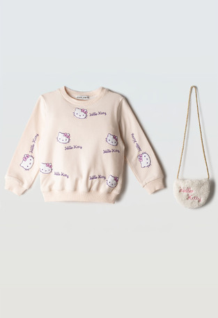 EBITA sweatshirt in beige with matching bag.
