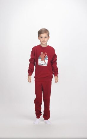 DREAMS pajamas in burgundy color.
