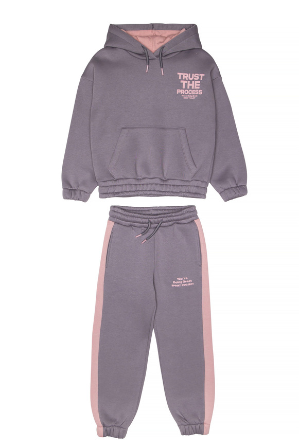 Σετ φόρμας SPRINT με κουκούλα σε γκρι χρώμα.