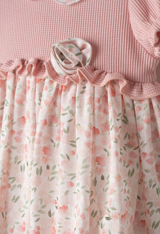 Βαμβακερό φόρεμα ΕΒΙΤΑ σε ροζ χρώμα με floral τύπωμα.