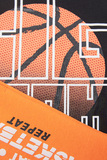Σετ σορτς SPRINT σε χρώμα μαύρο με τύπωμα μπάλας του μπάσκετ.